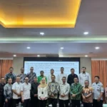 Sekretaris Daerah Kabupaten Bandung Cakra Amiyana membahas pembangunan tol bersama Kementerian Pekerjaan Umum di Bandung, Jawa Barat. ANTARA/HO-Pemkab Bandung