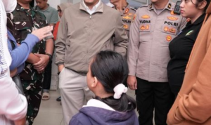 Diduga Keracunan MBG di Cimahi, Belasan Siswa Dilarikan ke Rumah Sakit