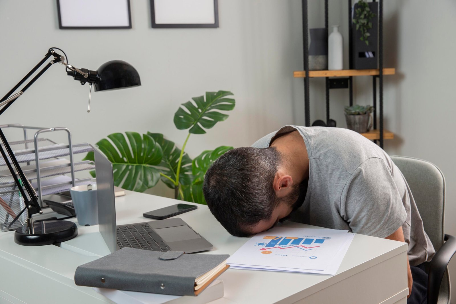 Begini Cara Bagi Waktu Tidur Saat Ramadan Supaya Tidak Mengantuk di Kantor
