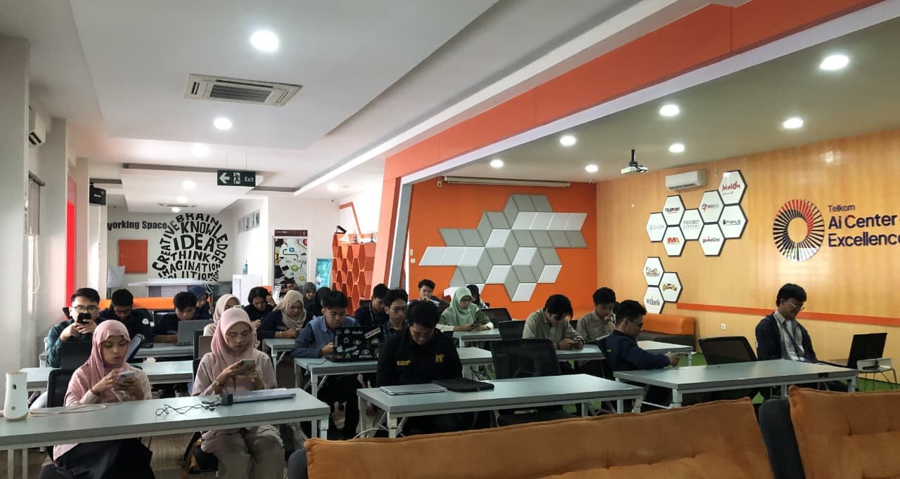Telkom Hadirkan AI Connect Offline Series untuk Tingkatkan Kemampuan Developer di Makassar