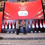 https://radarjabar.disway.id/nasional/read/696080/bank-bjb-raih-penghargaan-sppa-2025-perkuat-peran-di-pasar-keuangan