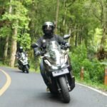 Tips Aman Menyalip Kendaraan di Jalan Raya
