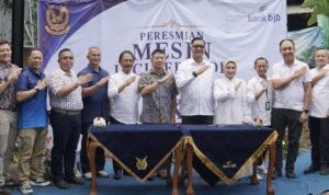Perkuat kolaborasi strategis dengan MABESAU, bank bjb melakukan Penandatanganan Pedoman Kerja dengan SESKOAU Terkait