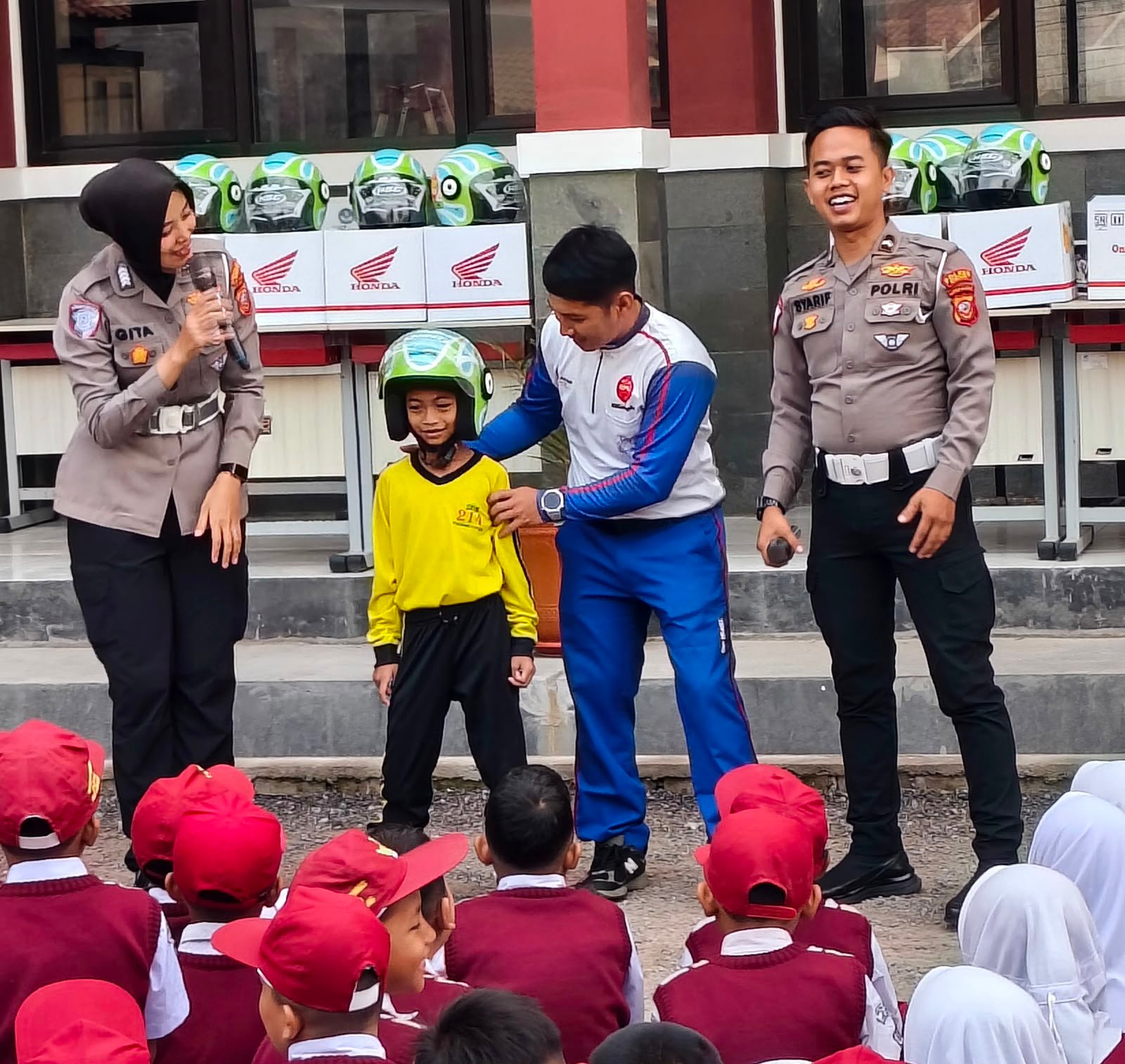 Peringati Hari Anak Nasional, Safety Riding Center DAM Bersama Polres Cimahi Edukasi Keselamatan Berkendara