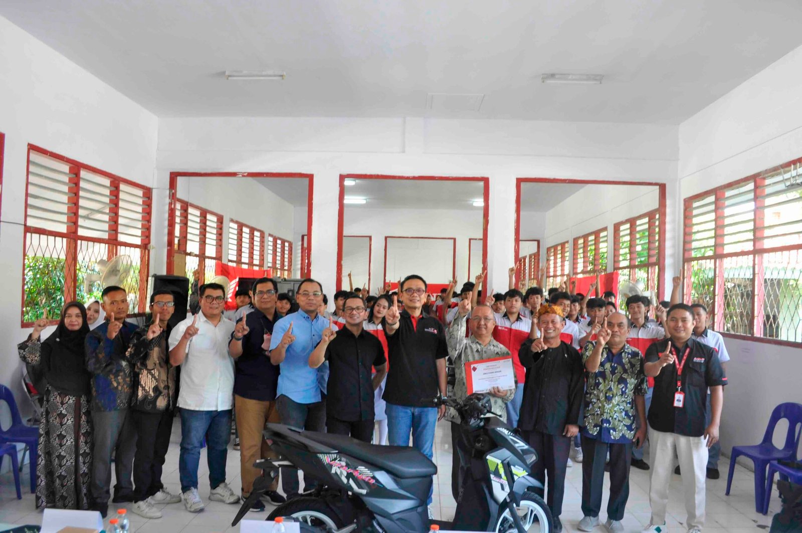 Astra Honda Berbagi Ilmu di SMK PANDU 2 Bogor, Bekali 100 Siswa Teknik Sepeda Motor Honda.