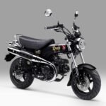 Honda ST125 Dax