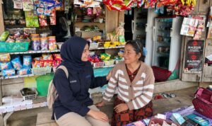 Fipi Novita Sari sebagai Account Officer (AO) PNM Mekaar